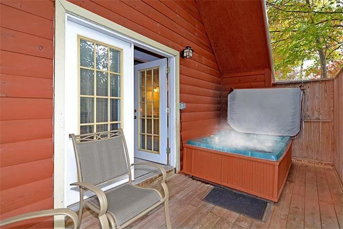Lost In Love Gatlinburg Exterior photo